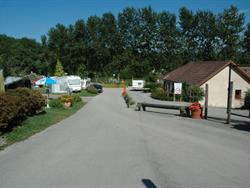 Camping**** Du bois de Reveuge