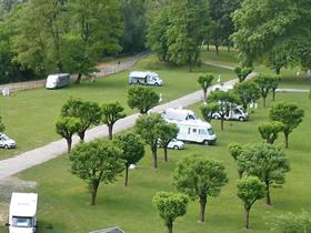 Camping Les Adoubes