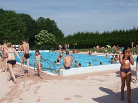 Camping La Fontaine Aux Fees