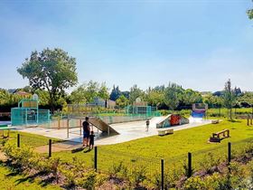 Camping Municipal Porte des Alpilles