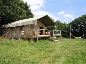 Camping à La Ferme Pédagogique Costard