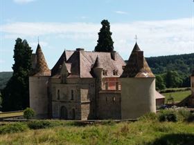 Camping à L'Ombre du Château