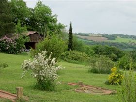 Camping à La Ferme de Bordeneuve à Grazimis