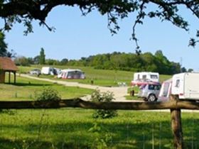 Camping a La Ferme La Tournerie (hondencamping)