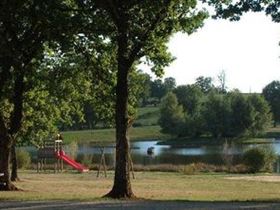 Camping du Plan d'Eau La Bregirolle