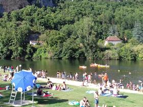 Camping Restaurant De La Plage In Saint Cirq Lapopie Lot