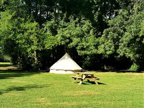 Camping Rural Les Jardins de Camelot