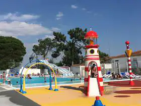 Camping L&apos;Escale du Perthuis
