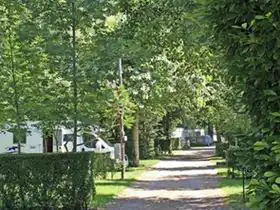 Camping des Grottes